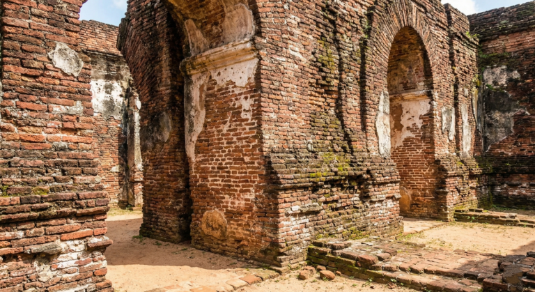 Royal Palace of King Parakramabahu Overview