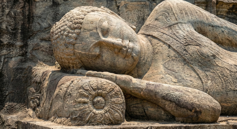 The Reclining Image