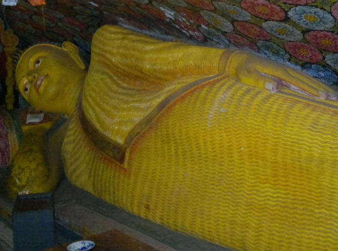 Aluvihare Rock Temple4