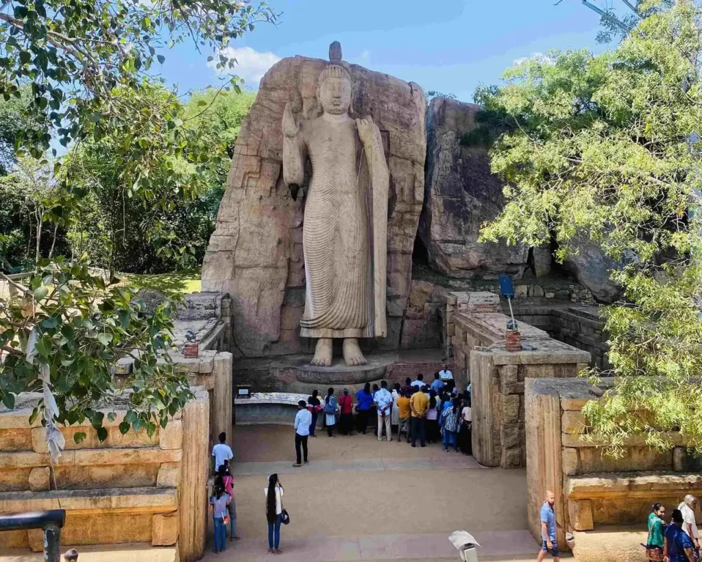 aukana budda statue