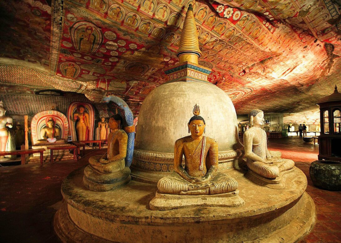 Dambulla-Cave-Temple-2
