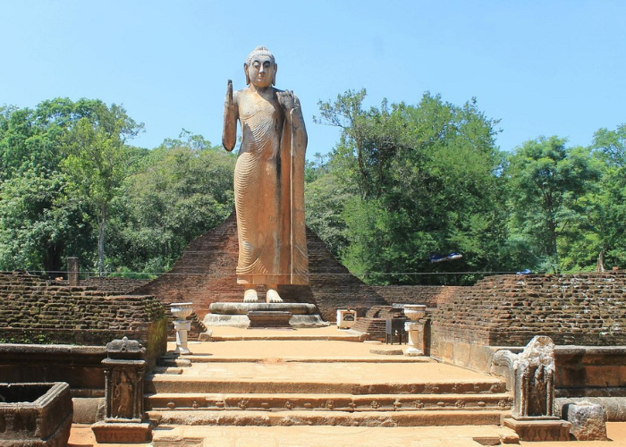 Maligavila Buddha Statue3