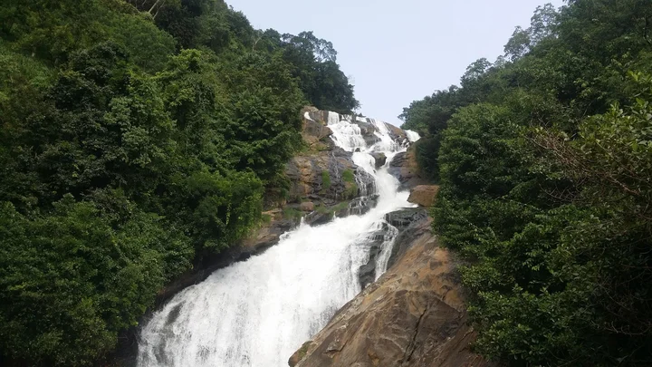 Asupini Ella Waterfall