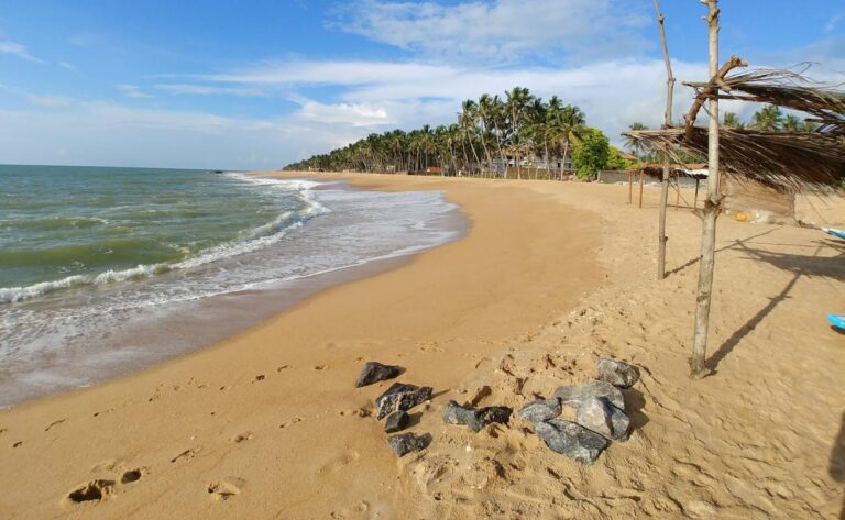 Thalawila Beach2