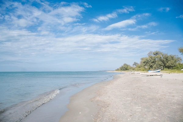 casuarina-beach-karainagar-jaffna-district-600nw-2519960345