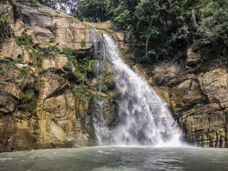 elle-wala-waterfalls-wellawaya-sri-lanka