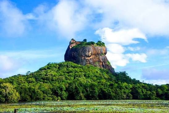 Uthuwankanda Rock